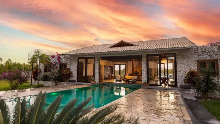 Discover Refined Elegance with Luxury Villas Greece Le Collectionist