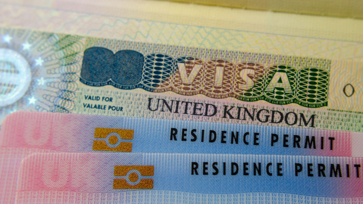 Moving to Europe: Visas, Jobs, and Costs Explained (2025 Guide for UK Residents)
