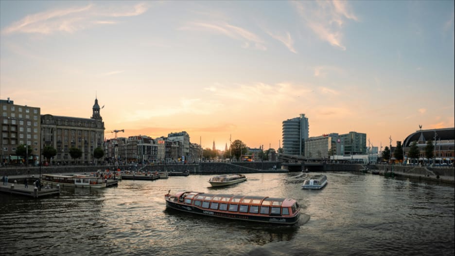 Amsterdam Evening Boat Tours: A Magical Way To See The City
