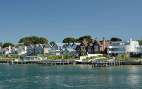 Waterfront Properties UK – Complete Guide to Buying Coastal, Riverfront & Lakeside Homes in 2026