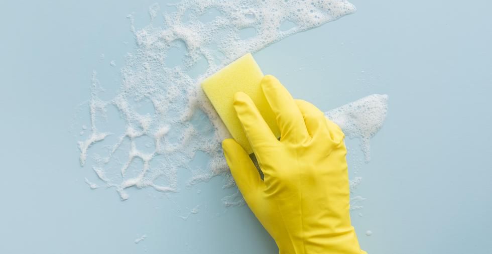 How to Clean Walls with Flat Paint