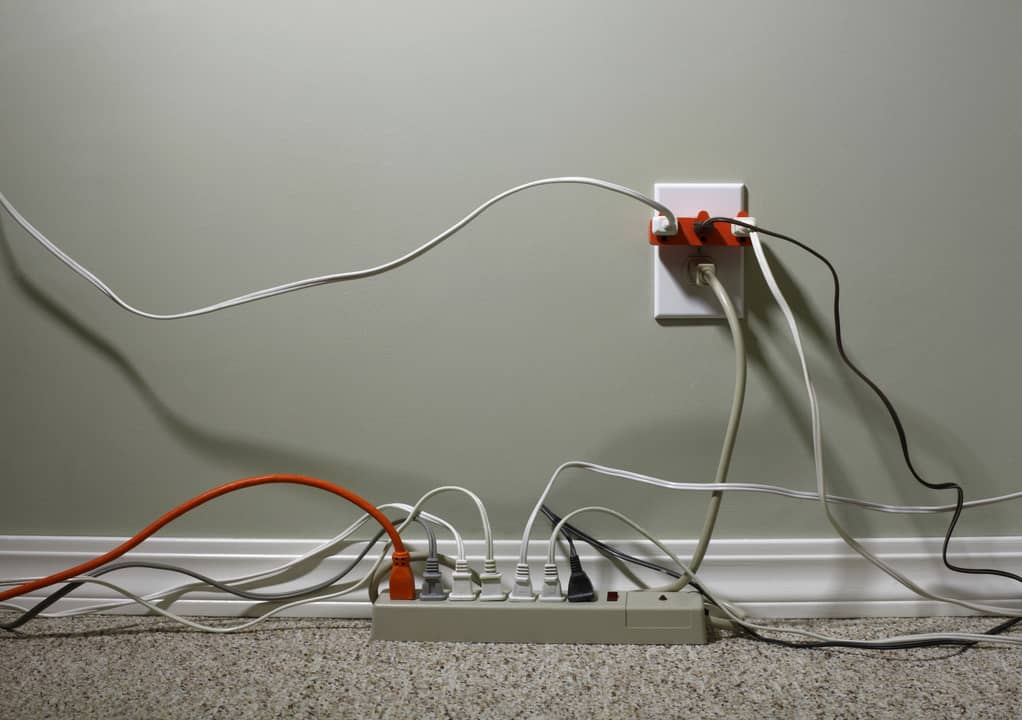 how many lights on a 15 amp circuit