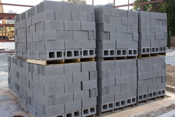 How Many Cinder Blocks on a Pallet